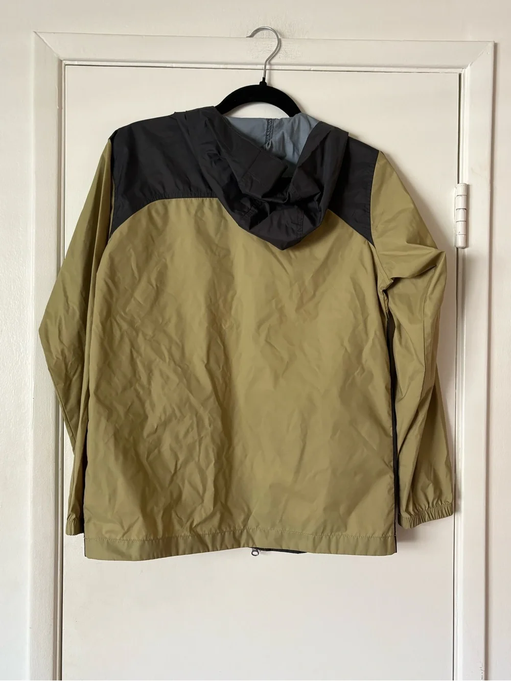 Columbia Glennaker Olive Green and Dark Gray Kids Rain Jacket Size L